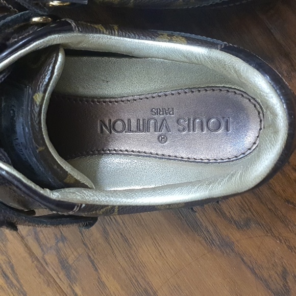 Auth🤎  LOUIS VUITTON Monogram Sneakers shoe 👞 👞W/ LV Dustbag included - Picture 8 of 10